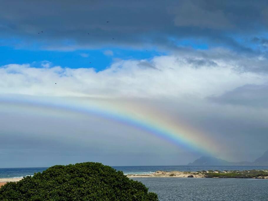 Sandown Synergy Lagoon House Villa Hermanus