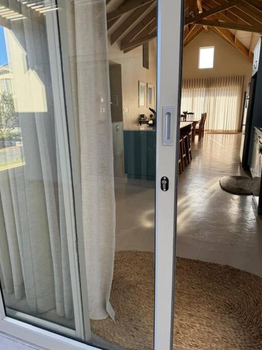Sandown Synergy Lagoon House *