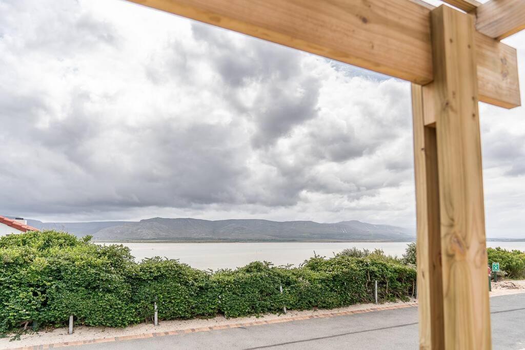 Villa Sandown Synergy Lagoon House Hermanus