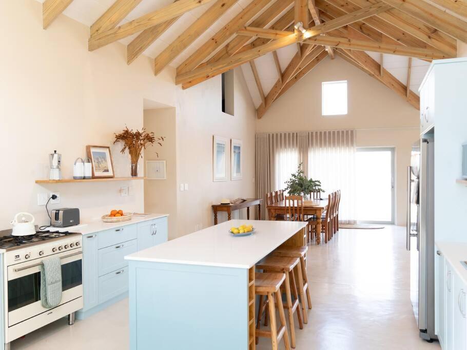 Sandown Synergy Lagoon House Villa *